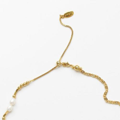 ＜アビステ＞淡水パール×チェーンアシンメトリーショートネックレス