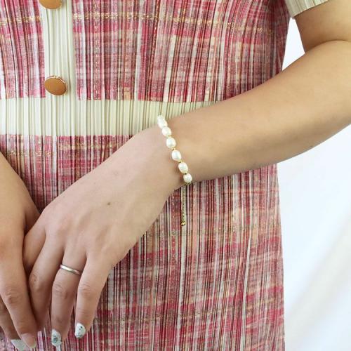 ＜アビステ＞淡水パールデザインブレスレット