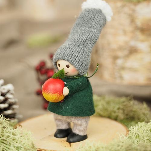 ＜Nordika Nisse＞ノルディカニッセ リンゴを持った男の子 Nordic Forest