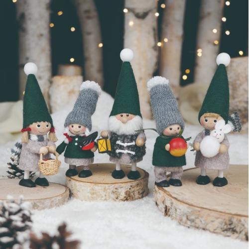 ＜Nordika Nisse＞ノルディカニッセ リンゴを持った男の子 Nordic Forest