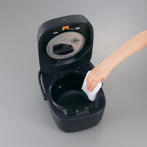 ＜象印＞圧力IH炊飯ジャー「豪熱大火力」 NW-WB10-BZ(5.5合炊き)