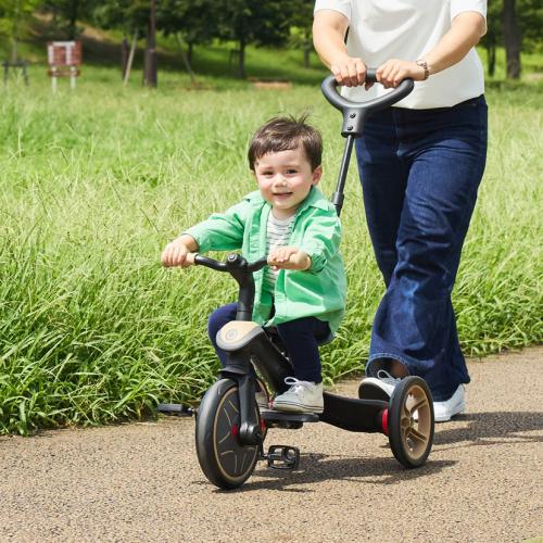 ＜GLOBBER＞エクスプローラー トライク 4in1 ベビーカー