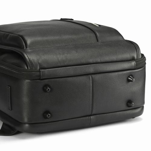 ＜ZERO HALLIBURTON＞ZEST2 LTD Leather Backpack 81641