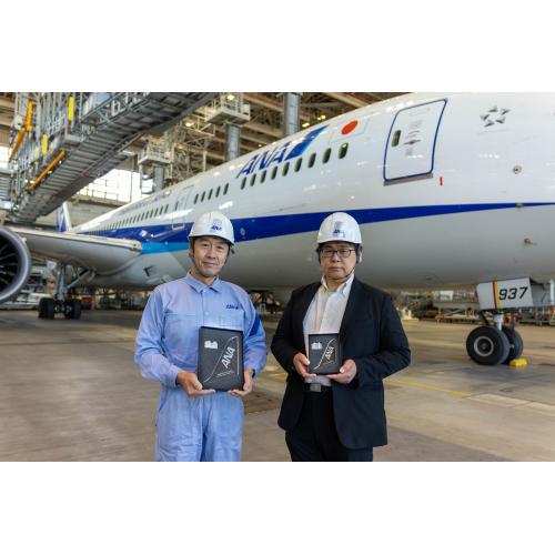 ＜ANAオリジナル＞B787垂直尾翼のオブジェ（大）