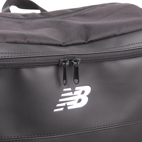 ＜newbalance＞2層式BOXリュック AC49470