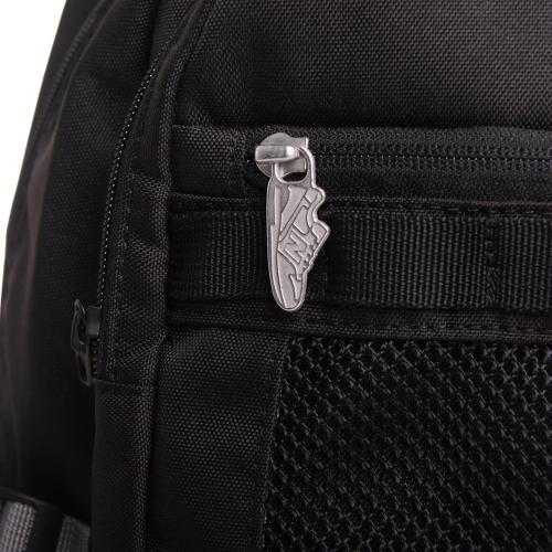 ＜newbalance＞ポーチ付きリュック AC13490