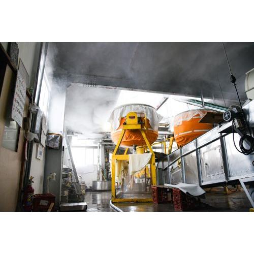 ＜千代寿虎屋＞月夜の眠り　桃猫ボトル