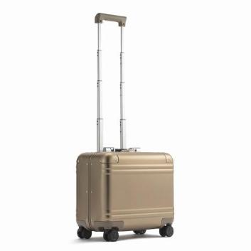バッグ Carry-On Business Case 28L ZERO HALLIBURTON＞Classic Aluminum 3.0 Carry-On Business