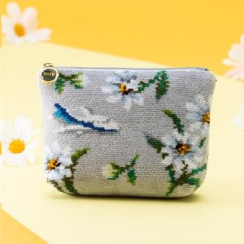 ANA FEIER フェイラー　花と飛行機柄　グレー ポーチ 小型 ANAオリジナル＞FEILER for ANA マーガレット ポーチ | ANA