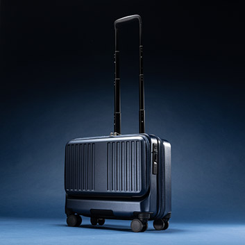 ANAオリジナル＞フロントオープン 横型ビジネスキャリー（36L）機内