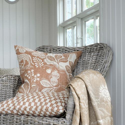 ＜リトルファント＞クッション50×50cm（中材込）Wild at heart テラコッタ