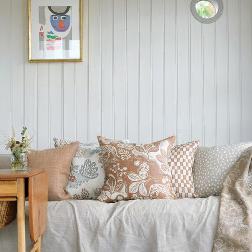 ＜リトルファント＞クッション50×50cm（中材込）Wild at heart テラコッタ