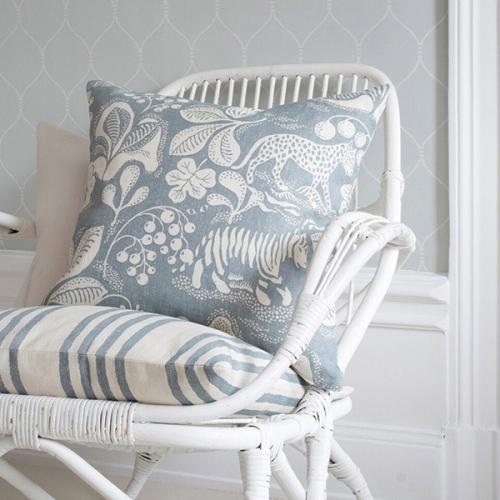 ＜リトルファント＞クッション50×50cm（中材込）Wild at heart ブルー