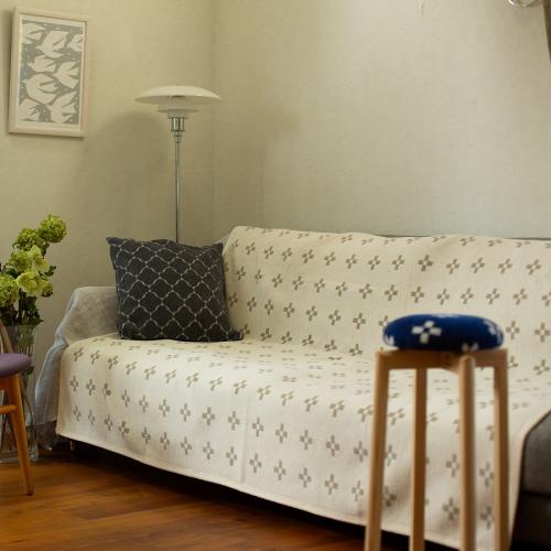 ＜クリッパン＞シャーンスンド　シュニールコットン　140×180cm　エクリュ