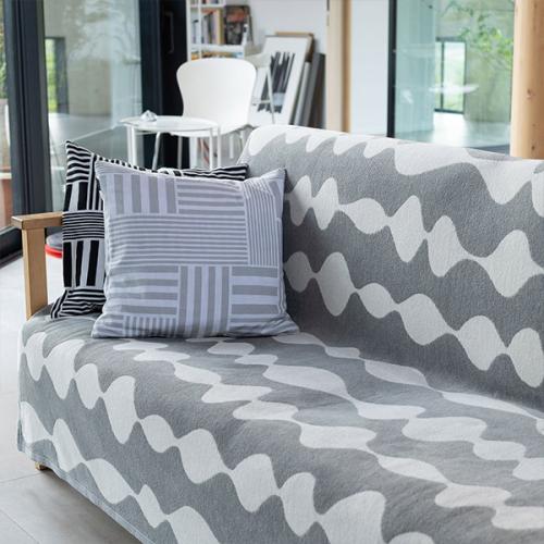 ＜クリッパン＞マーガレットローズ　シュニールコットン　140×180cm　グレー