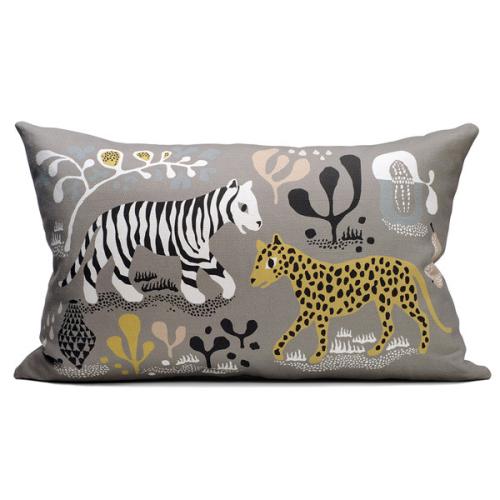 ＜リトルファント＞クッション(中材込) 40×60cm　Brilla/Tiger　グレー