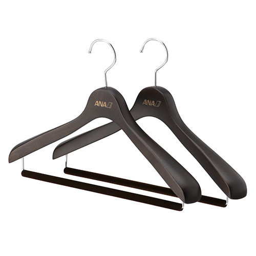 【ANAオリジナル】＜ナカタハンガー＞ANAロゴ入りデザイン　木製スーツハンガー（2本組）