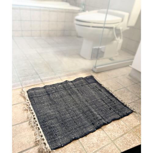 ＜アイアユ＞コットンラグマット S　ネイビー