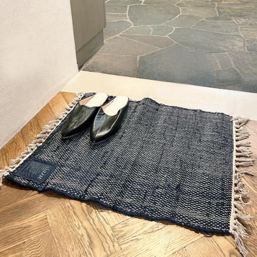 ＜アイアユ＞コットンラグマット S　ネイビー